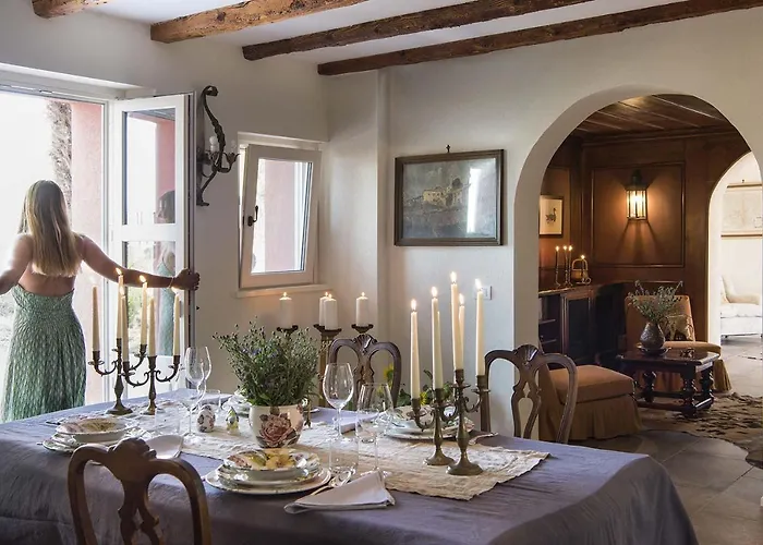 Bed & Breakfast Panigai House